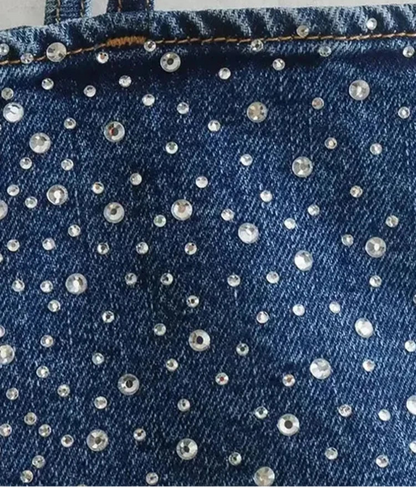 Top Jeans com Detalhes em Joias – Brilho e Estilo em uma Peça Única